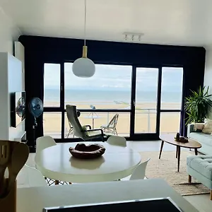 Appartement Panoramic Seaview With Free Private Garage, Oostende